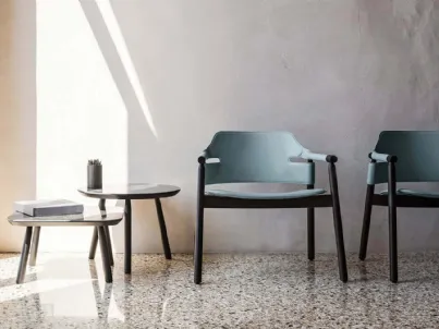 Tavolino in ceramica rotondo o quadrato con gambe in legno Suite di Midj