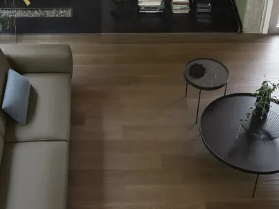 Tavolino rotondo con base in metallo Floyd di Doimo Salotti