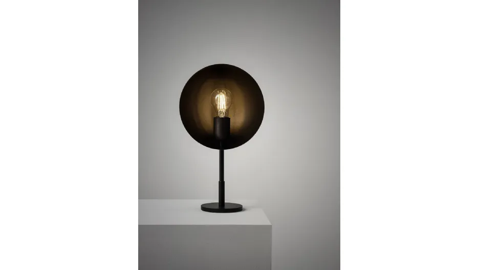 Lampada da tavolo ruotabile in metallo Charlotte Tavolo di Midj