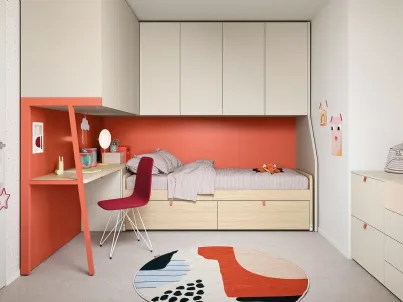 Cameretta a ponte con scrivania Kids space 26 in melaminico di Nidi