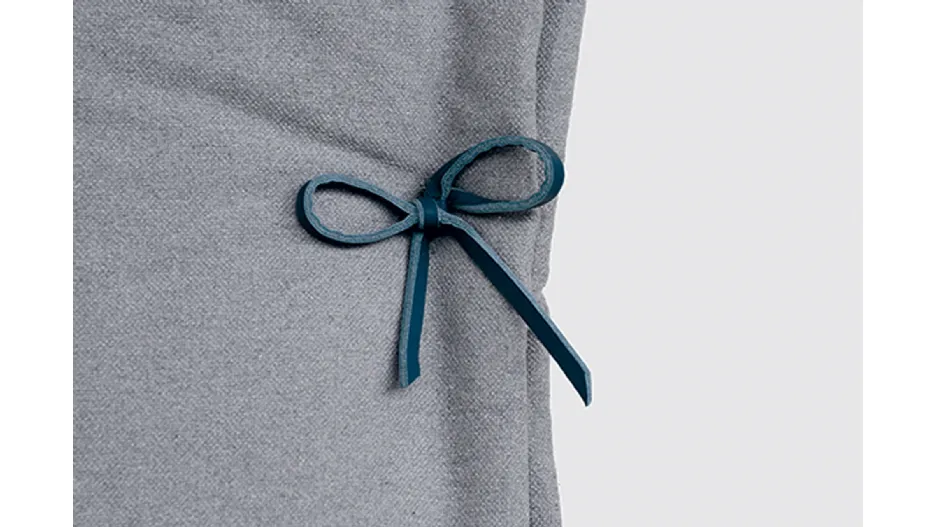 Letto imbottito matrimoniale Eden Advance con fiocchi di Noctis