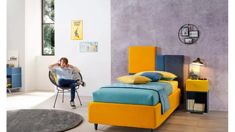 Letto di design in tessuto con testiera SC208 di Moretti Compact