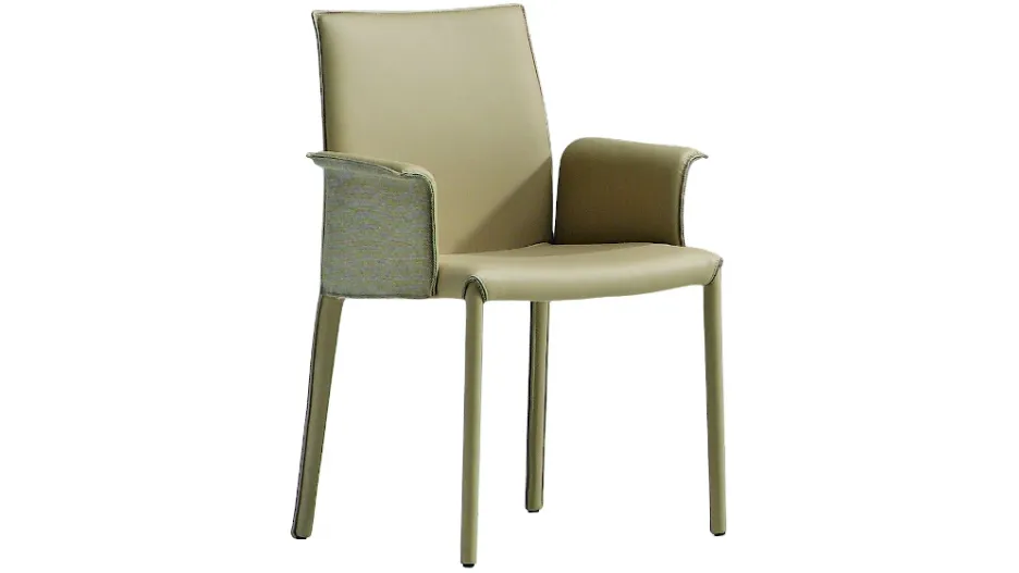 Sedia con braccioli completamente rivestita in pelle Nuvola PB R_TS di Midj
