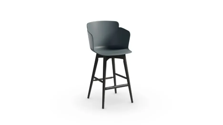 Sgabello con struttura in legno e seduta in plastica Calla LR PP di Midj